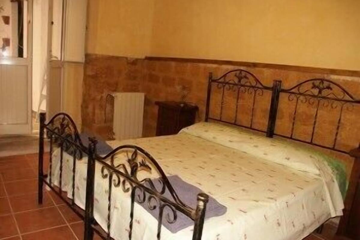 Quadruple Room | Desk, cribs (free), WiFi (free)