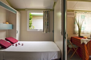 Double Room | 2 bedrooms, in-room safe, free WiFi, bed sheets - Camping Los Escullos San Jose (Nijar)