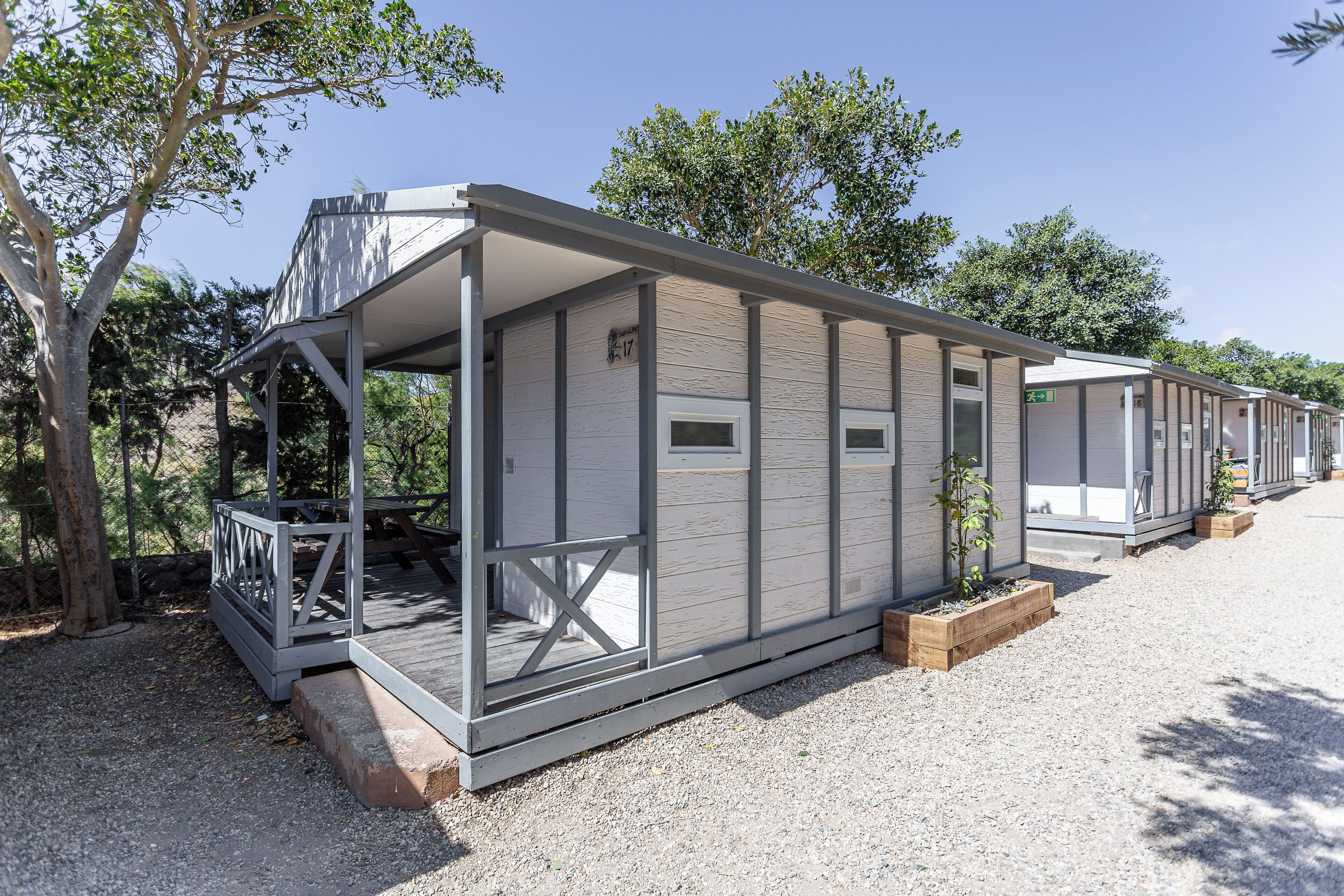 Vista frontal de la propiedad