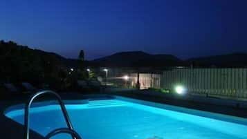 Outdoor pool, sun loungers