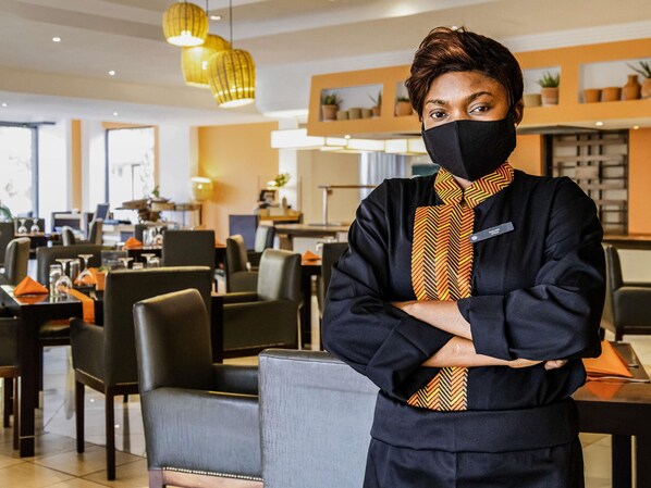 Der serveres morgenmad, frokost og aftensmad