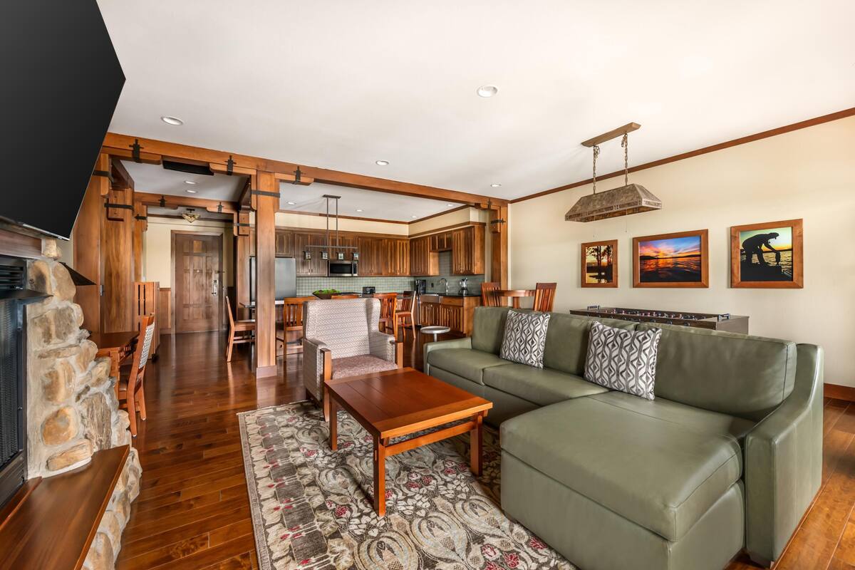 2 BEDROOM LAKE VW 1KG 2QN PRESIDENTIAL SUITE | Wohnbereich