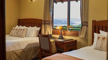 2 BEDROOM 2 KING POOL VIEW PENTHOUSE SUITE