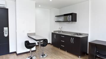 Superior Individual  | Private kitchenette | Fridge, espresso maker
