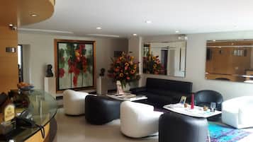 Sala de estar en el lobby