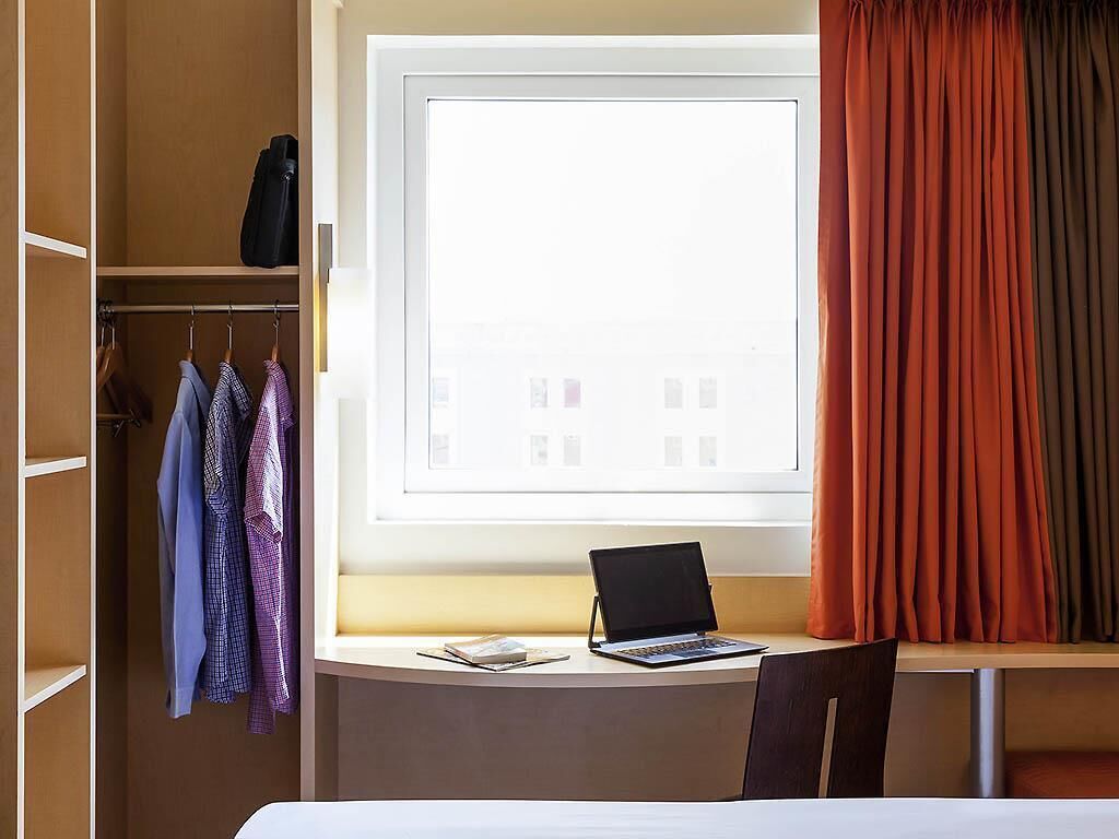 스탠다드 더블룸, 더블침대 1개 | 객실 내 금고, 책상, 다리미/다리미판, 무료 WiFi