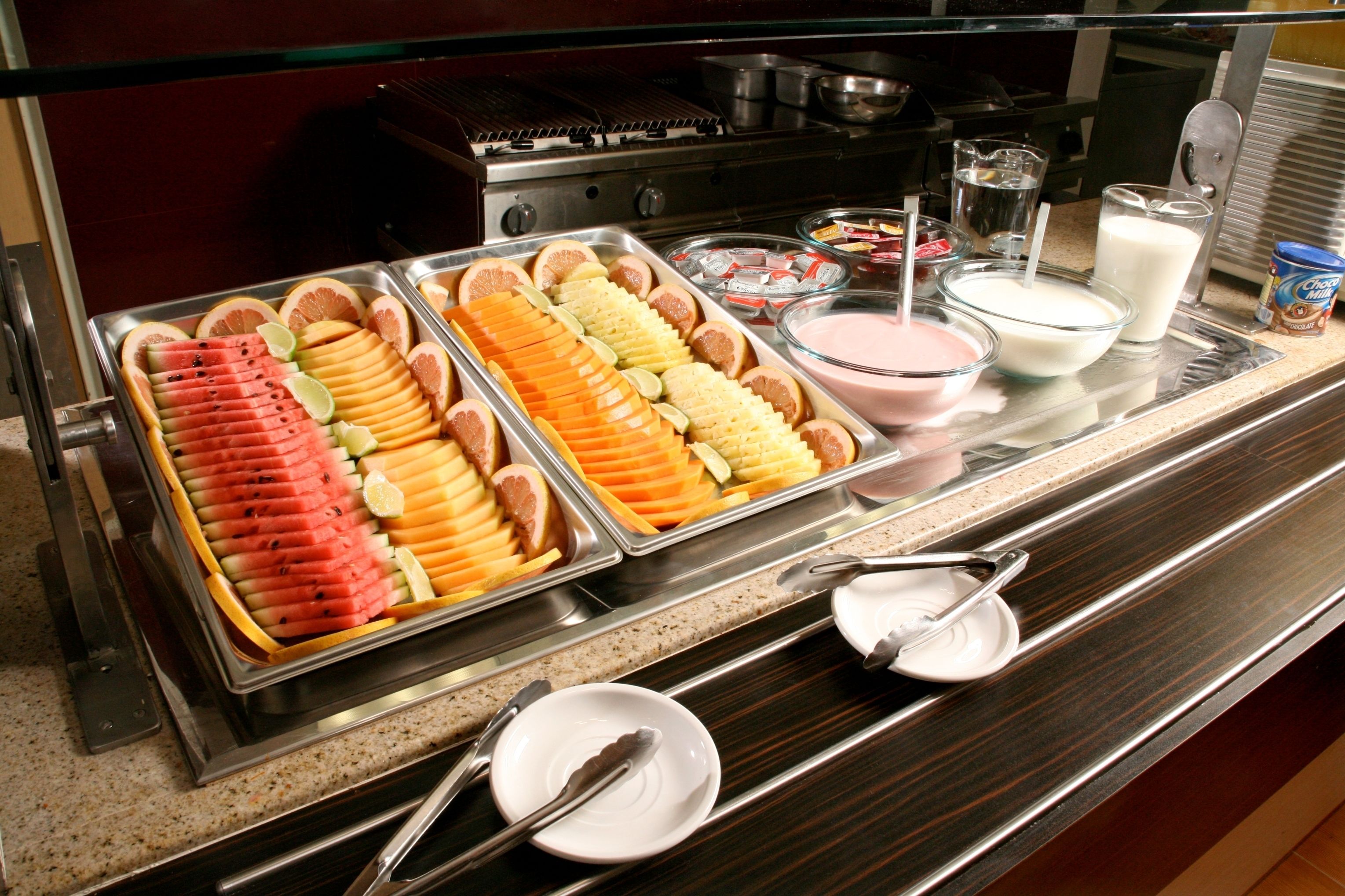 daily buffet breakfast (mxn 249.00 per person)