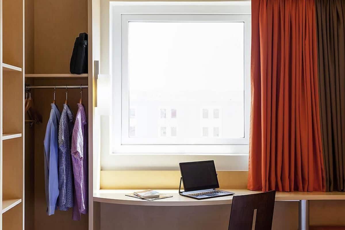 標準雙人房, 1 張標準雙人床 | 房內夾萬、書桌、熨斗/熨衫板、免費 Wi-Fi