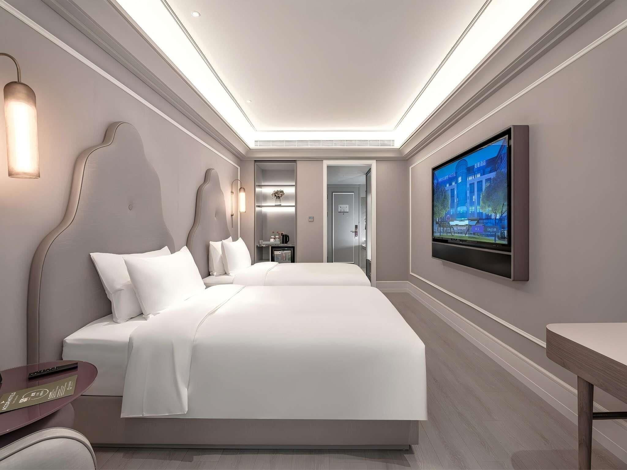 Superior Room, 2 Twin Beds | Premium bedding, down comforters, memory foam beds, minibar