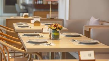 Desayuno buffet diario (CNY 58 por persona)