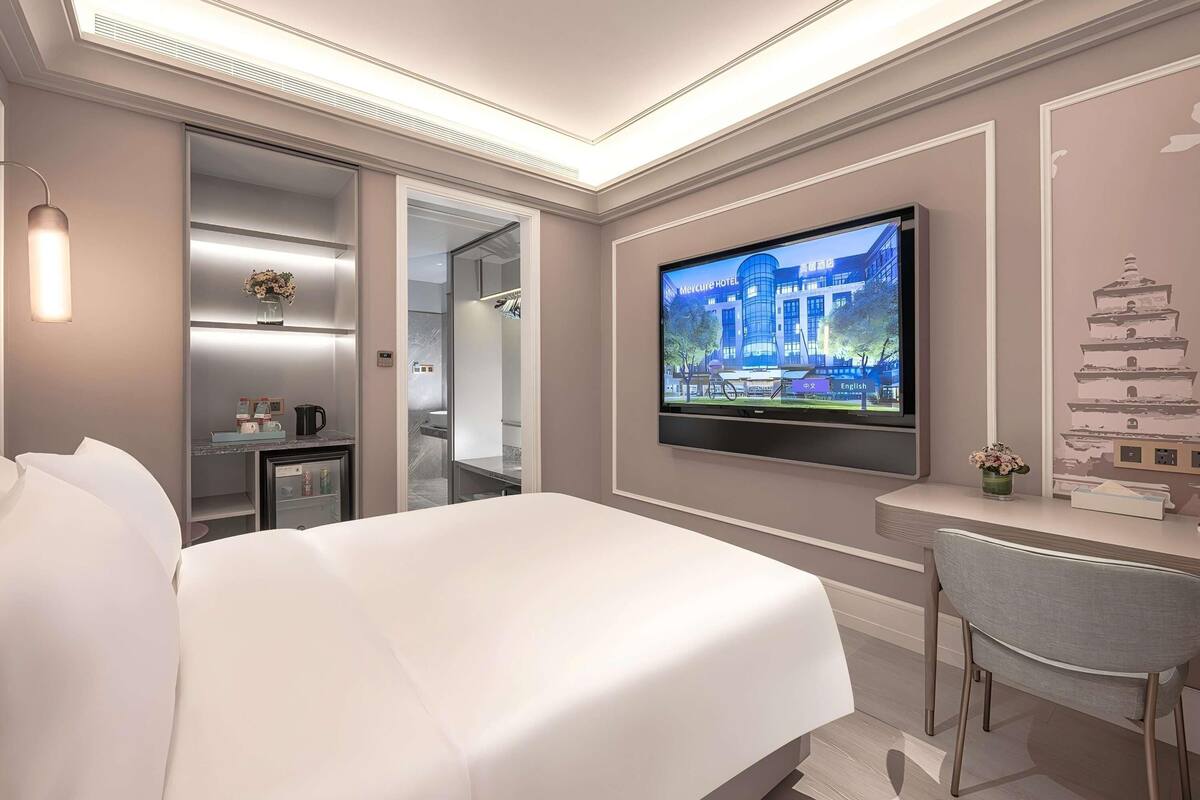 Rom – standard, 1 kingsize-seng, ikke-røyk, aircondition | Sengetøy av topp kvalitet, dundyner, memory foam-senger og minibar