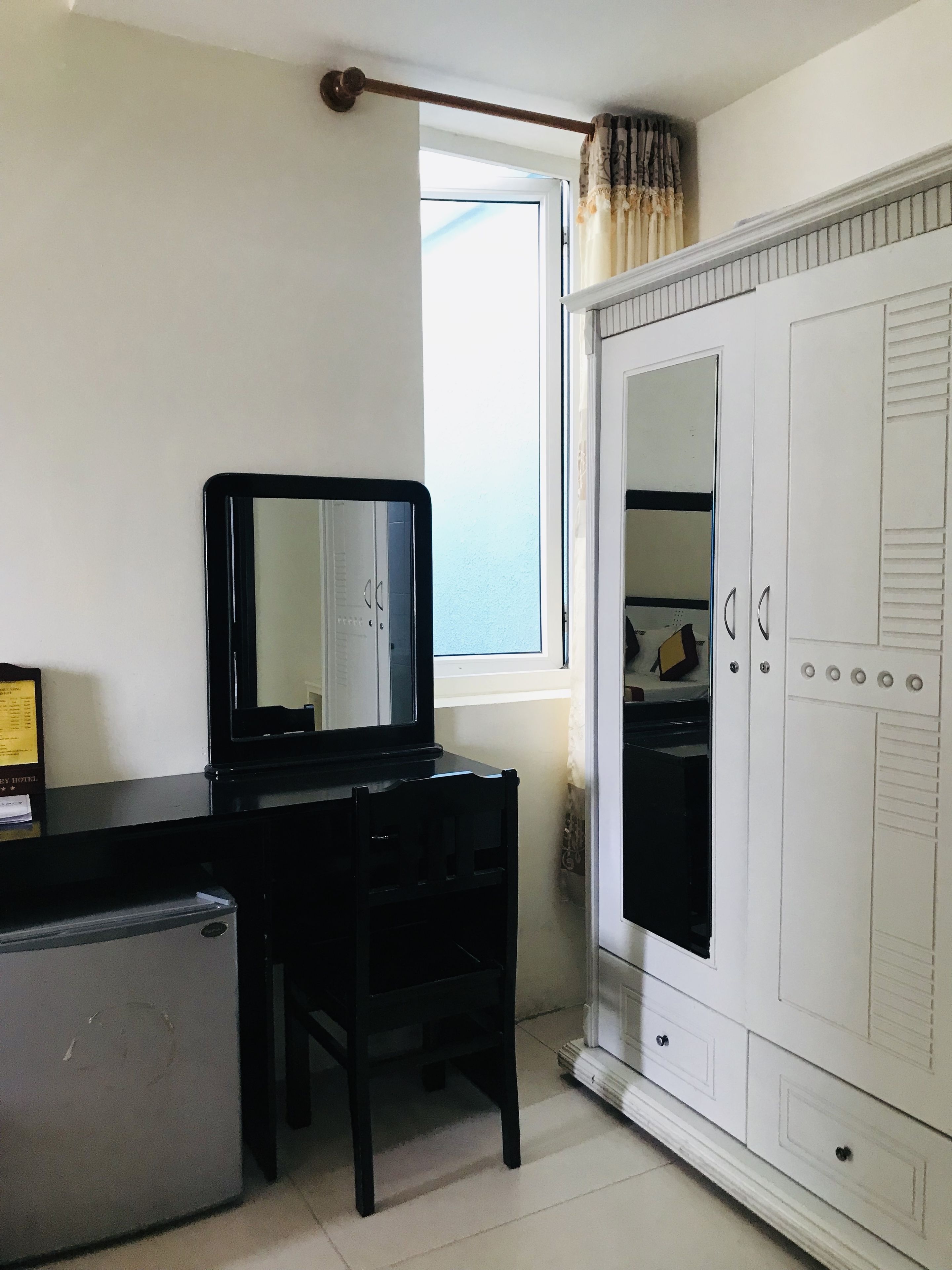 family room, 2 queen beds | minibar, desk, free wifi