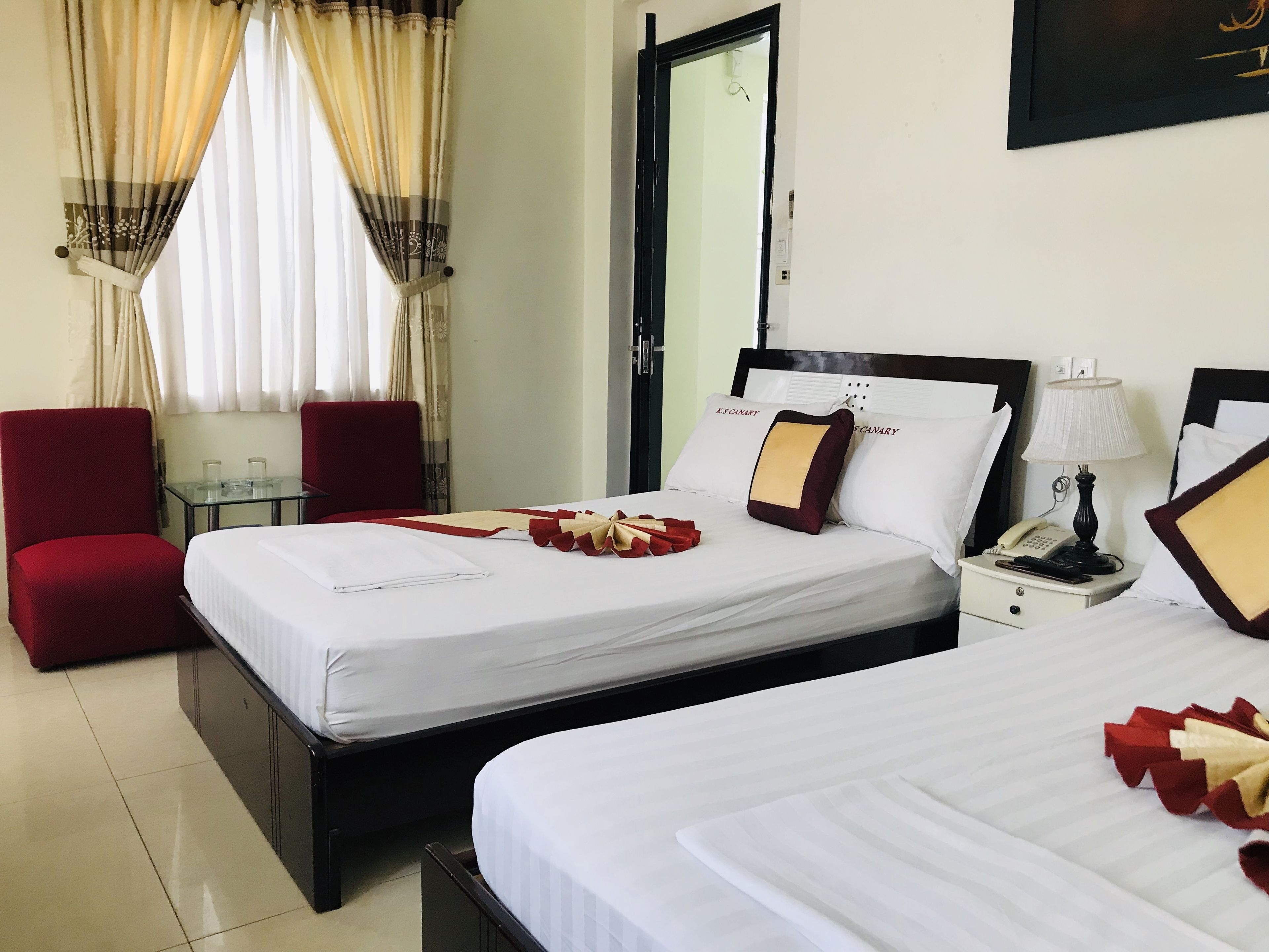 Minibar, desk, free WiFi