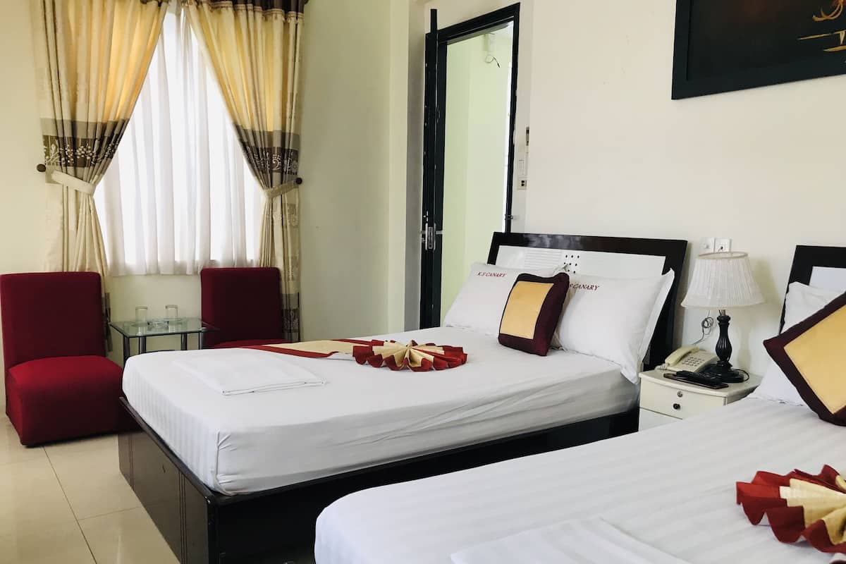 Minibar, desk, free WiFi