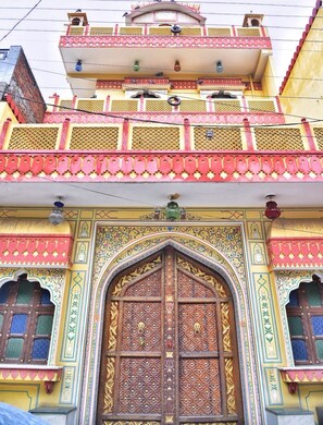 Property entrance - Hotel Baba Haveli (Jaipur)