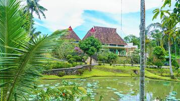 ด้านหน้าที่พัก