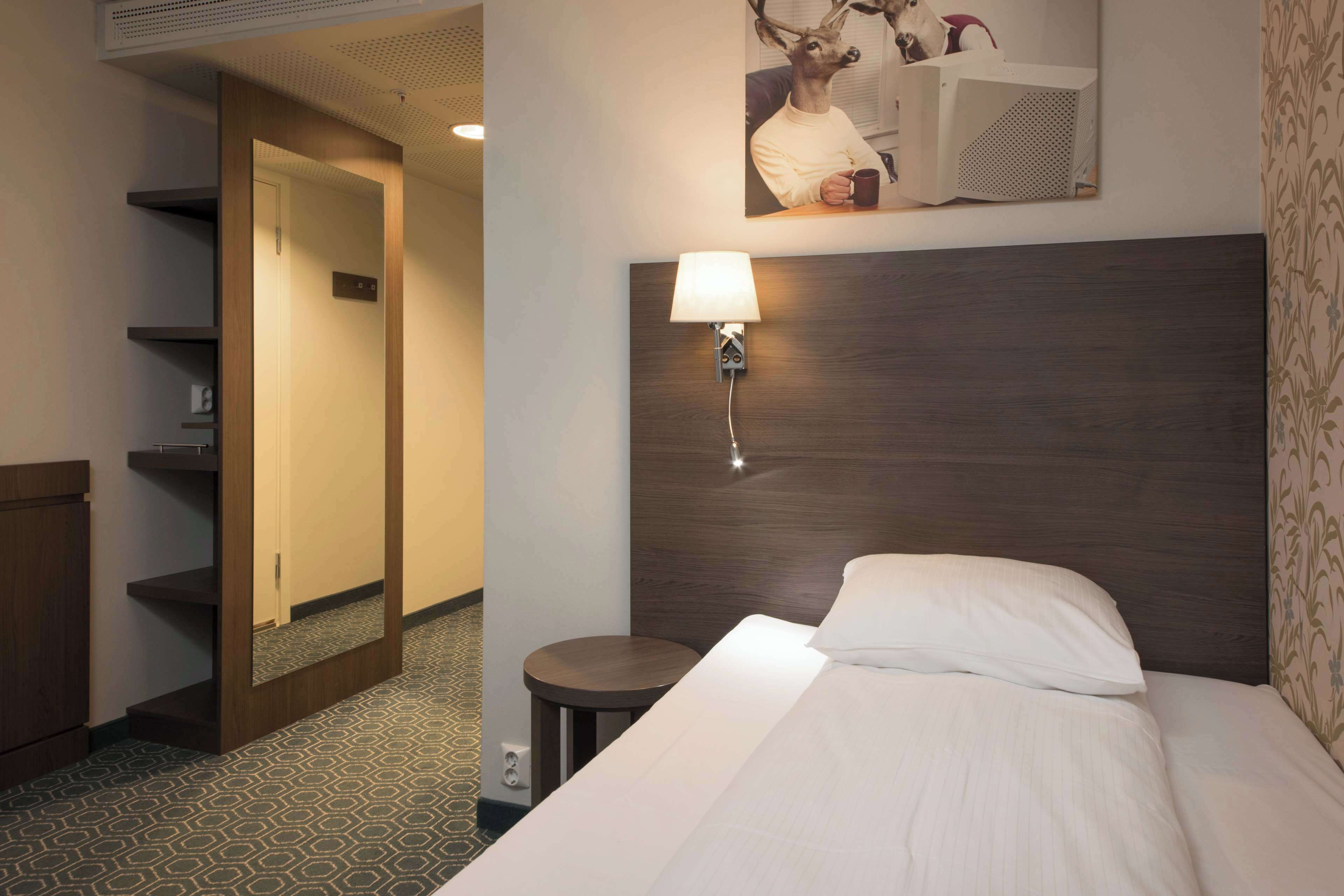 single room, no windows | desk, laptop workspace, free cots/infant beds, free wifi