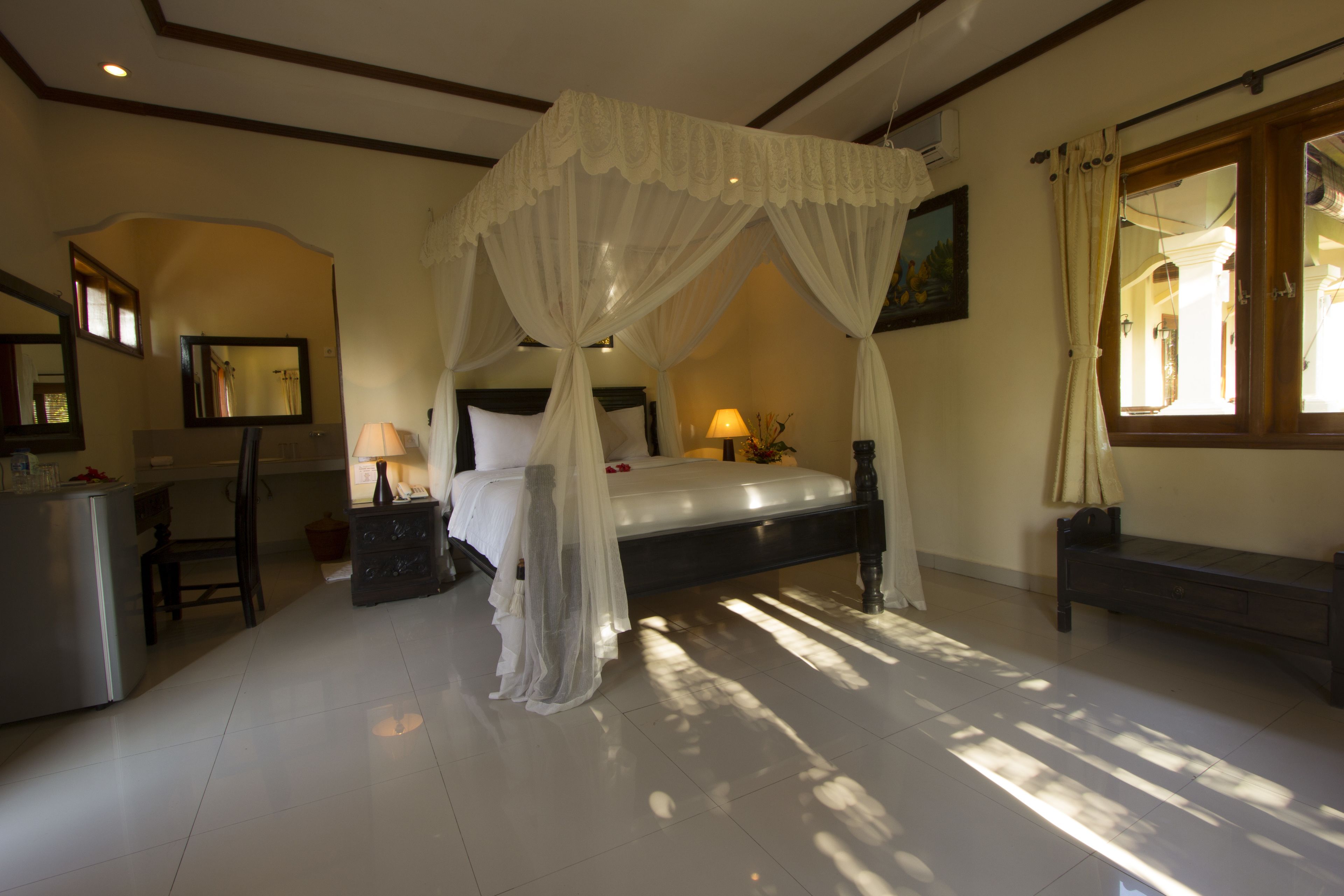 deluxe room | in-room safe, soundproofing, rollaway beds, free wifi