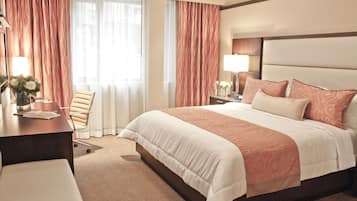 Deluxe Room, 1 King Bed