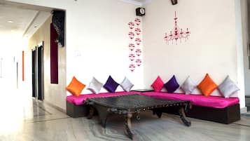 Children’s play area – indoor