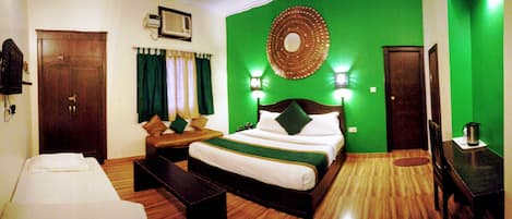 Luxe kamer, 1 kingsize bed | Luxe beddengoed, individueel gedecoreerd, individueel gemeubileerd