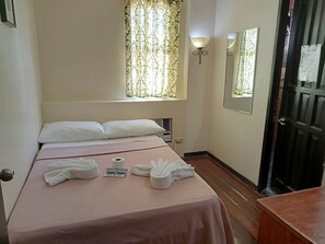 Tabla de planchar con plancha y camas plegables/adicionales 