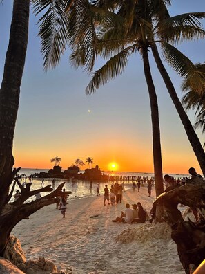 On the beach - La Bella Casa de Boracay (Boracay Island)