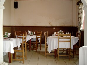 Frühstück, Mittagessen und Abendessen
