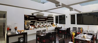 Hotel Godwin Deluxe Near New Delhi Railway Station