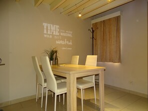 Executive Apartment Double with daily cleaning | In-room dining