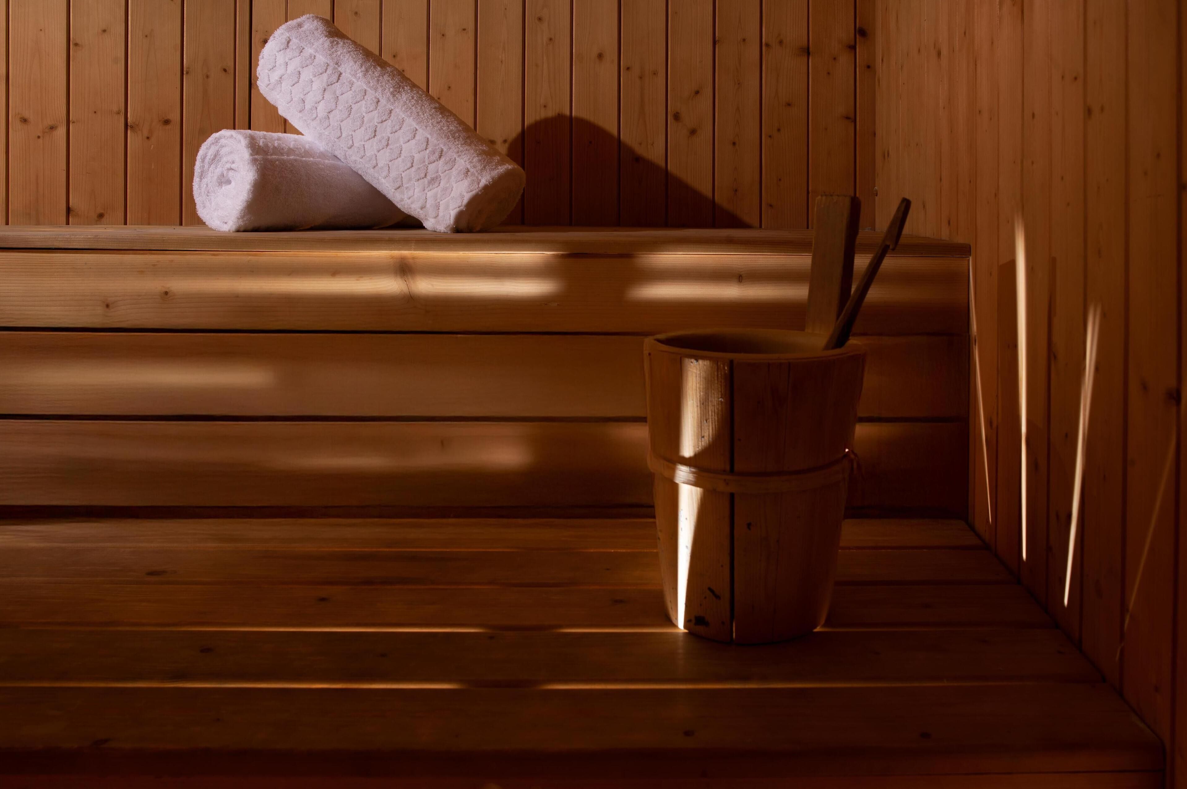 sauna, hot tub, turkish bath/hammam, facials, ayurvedic treatments