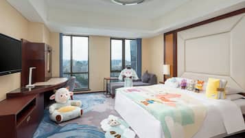 Ropa de cama de alta calidad, minibar, caja fuerte y escritorio