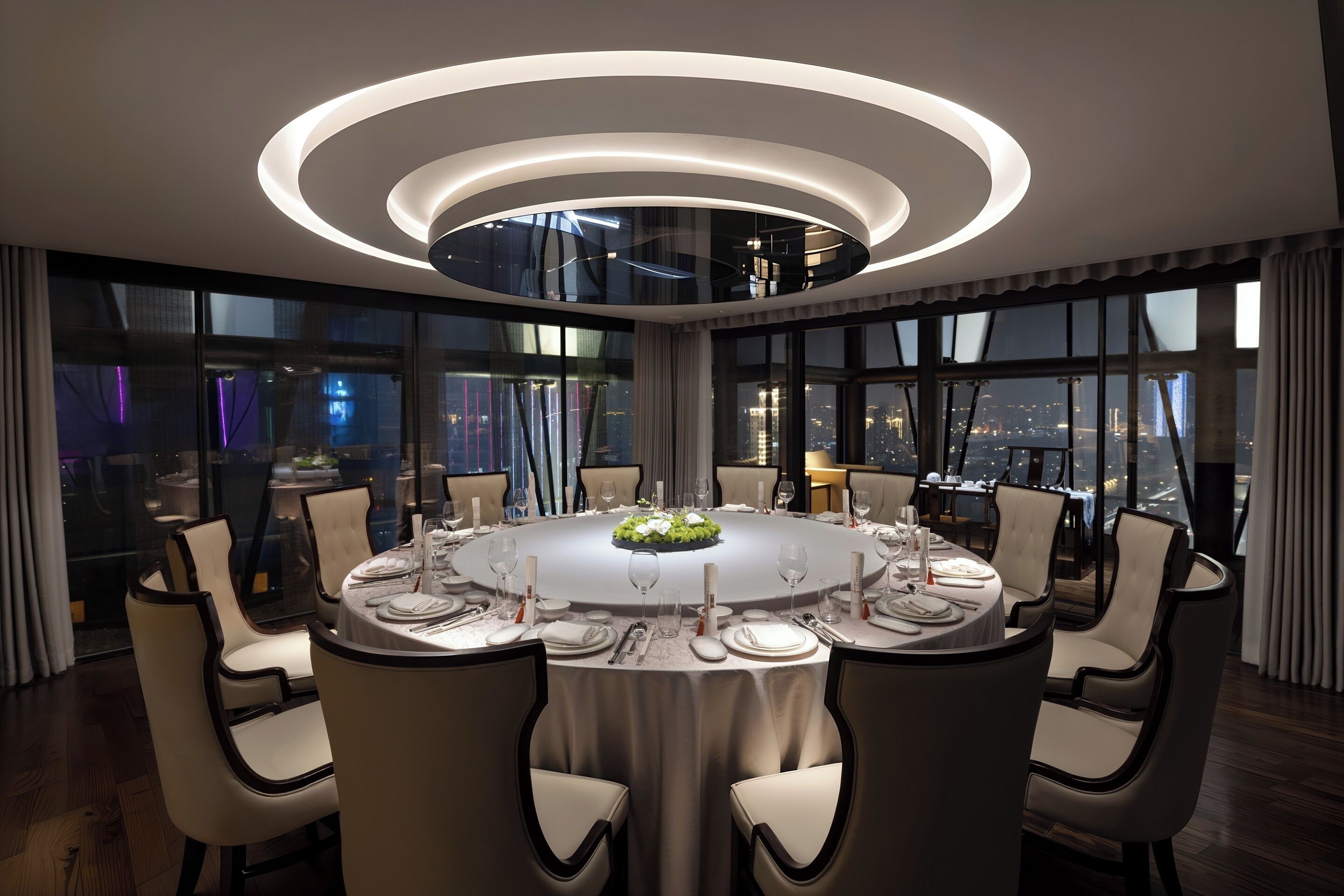 2 restaurants, breakfast served