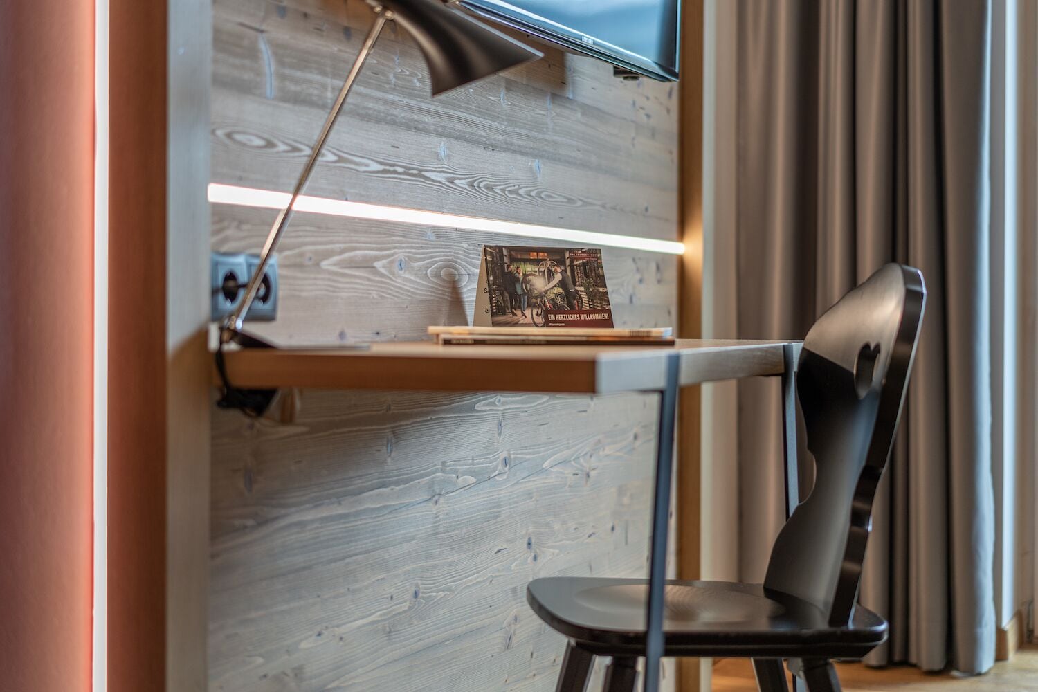 classic double room, balcony | free minibar, in-room safe, desk, blackout curtains