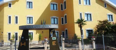 Fachada da propriedade