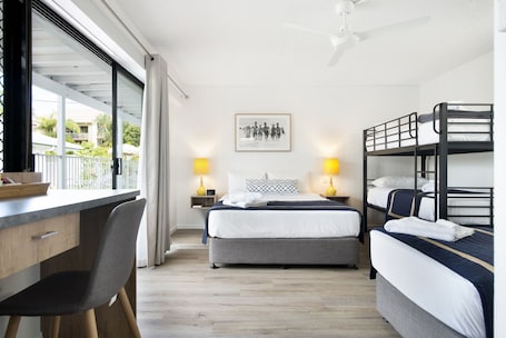 Family Room, Non Smoking | 1 bedroom, Egyptian cotton sheets, premium bedding, pillowtop beds