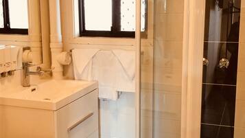 Suite Studio Deluxe, non-fumeur | Salle de bain