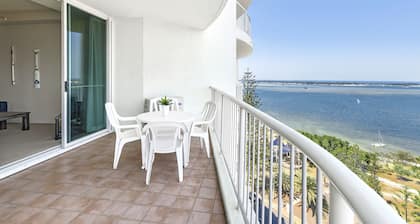 Crystal Bay on the Broadwater