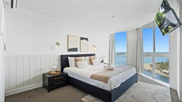 Family Penthouse, 3 Bedrooms, Sea View, Mezzanine