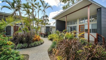 Premium bedding, cots/infant beds, bed sheets