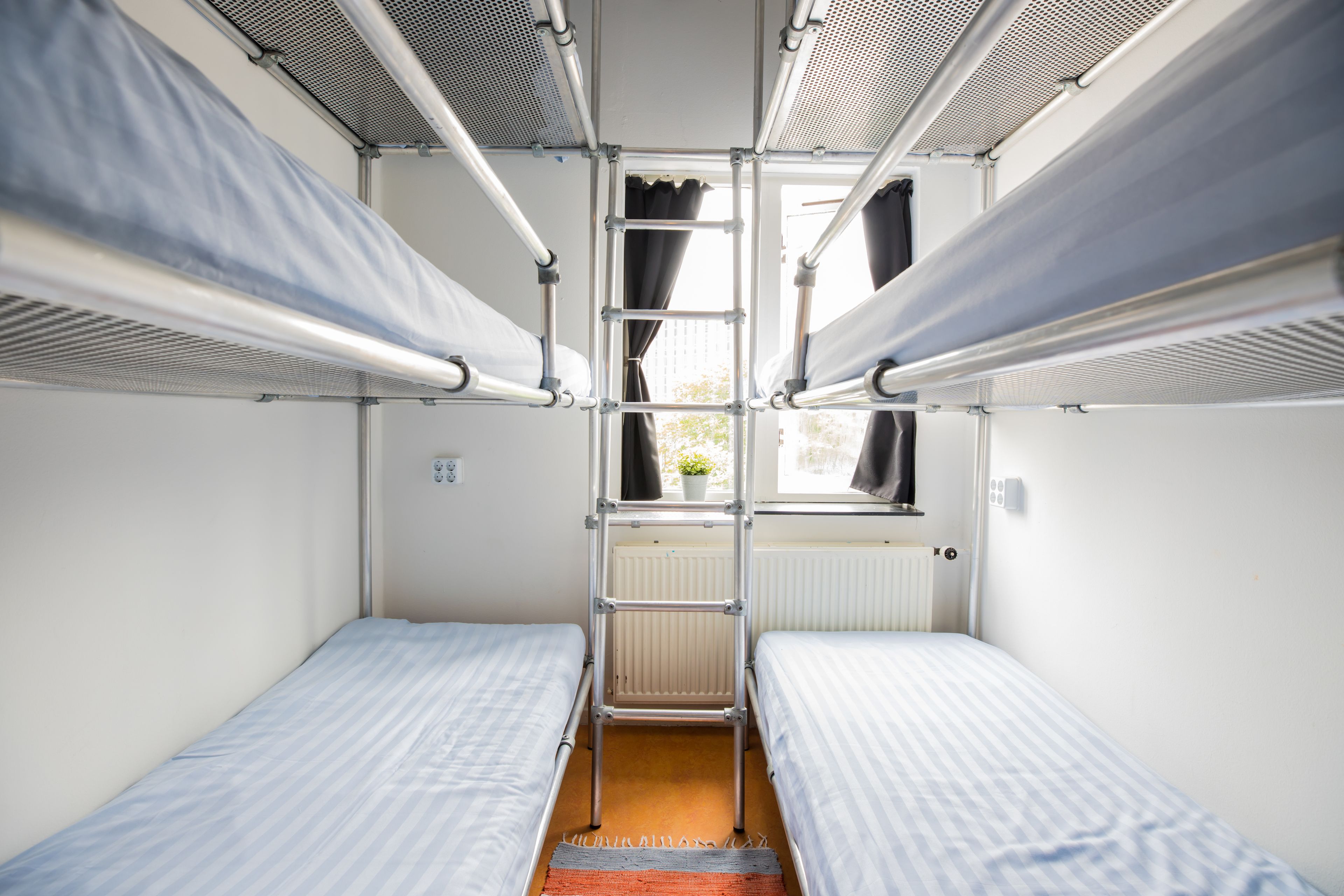 ห้องเบสิกพักรวม (24 pers.)