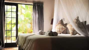 Superior Triple Room | Premium bedding, in-room safe, free WiFi, bed sheets