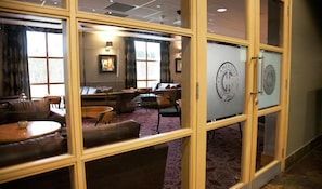 Breakfast, lunch, dinner served; British cuisine - Castlecary House Hotel (Glasgow)