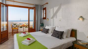 Superior Studio | In-room safe, desk, iron/ironing board, free cribs/infant beds