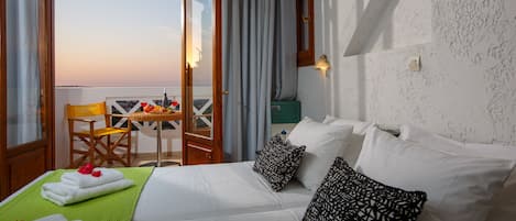 Superior Studio | In-room safe, desk, iron/ironing board, free cribs/infant beds