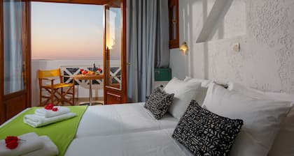 Romantica Hotel Apartments