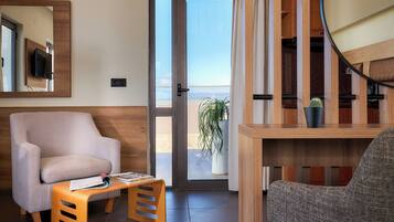 Iron/ironing board, free WiFi