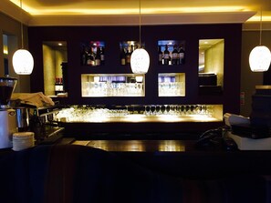 Bar (in der Unterkunft)