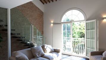 Quadruple Room | Minibar, iron/ironing board, free cribs/infant beds, WiFi