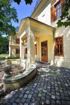 Property entrance - Főnix Medical Resort (Csitar)